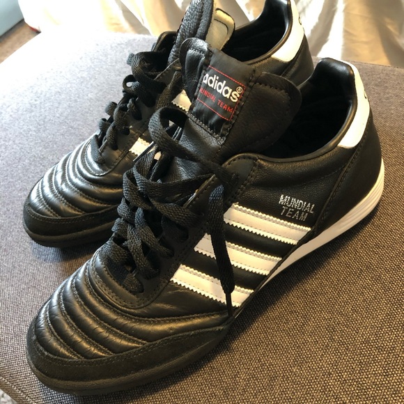 mundial team shoes